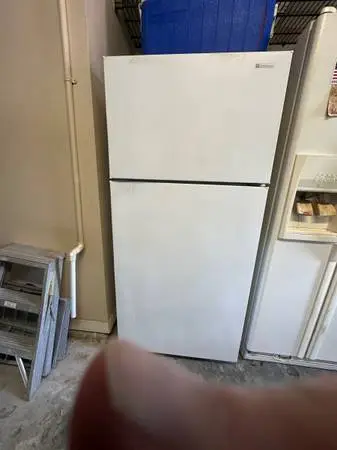 ✅✅ Refrigerator $125