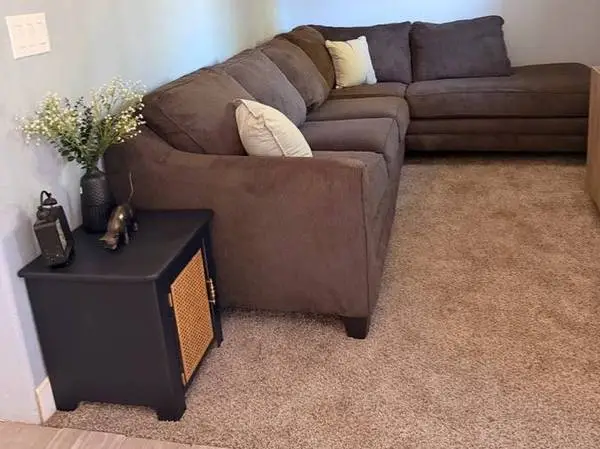 BROWN SECTIONAL