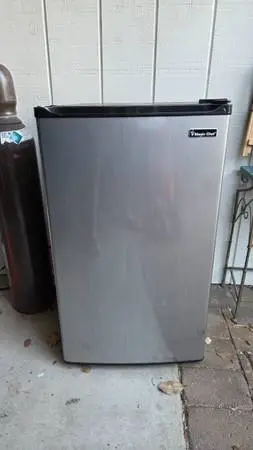 Mini fridge in good condition
