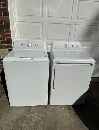 **ALMOST NEW HOTPOINT WASHER AND DRYER SET!!**