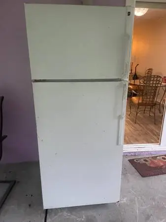 Refrigerator
