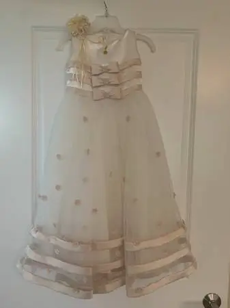 Mon Cheri Flower Girl Dress, Size 4, With Accessories, Worn Once