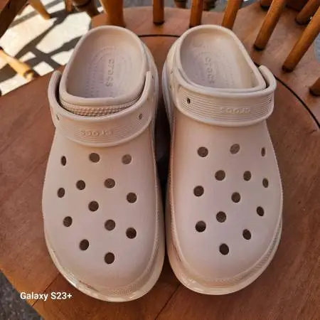 CROCS CLASSIC MEGA CRUSH CLOG