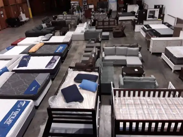 Cherry Bedroom Set. Very nice!