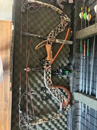 Z7 Mathews Bow