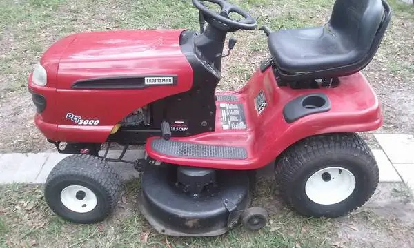 WANTED ** OLD & UNWANTED LAWN MOWERS - RIDING MOWERS ** CALL ME