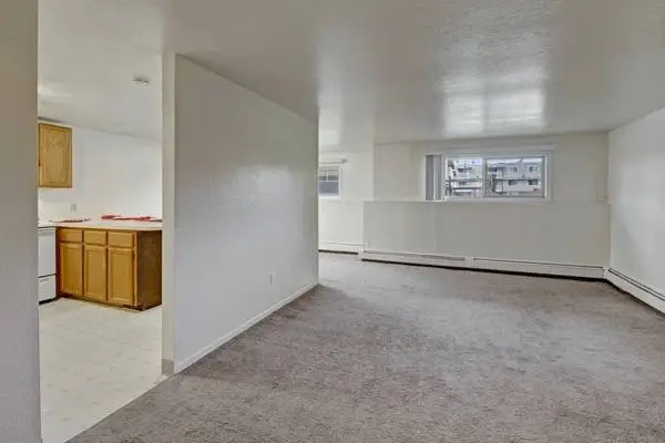 2 bed, 1 bath - 1,008 sqft! Pre-lease!