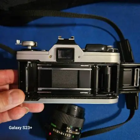AE-1 CANON CAMERA 35MM OLD SCHOOL FILM -