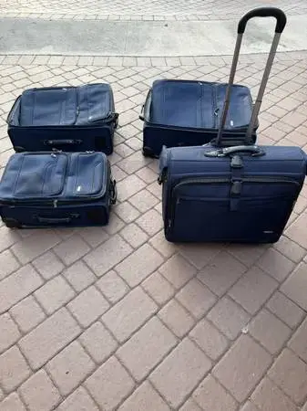 $100 REDUCED LIKE NEW RICARDO ELITE 4 PIECE LUGGAGE SET ALL FOR $200
