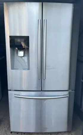 Clean & Tested Samsung 24.6 cu ft French Door Fridge Ice/Water — $500