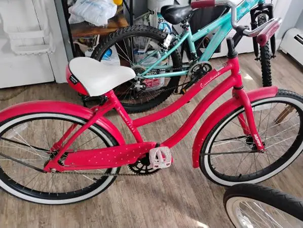 Hot pink 24 huffy Cranbrook perfect frame