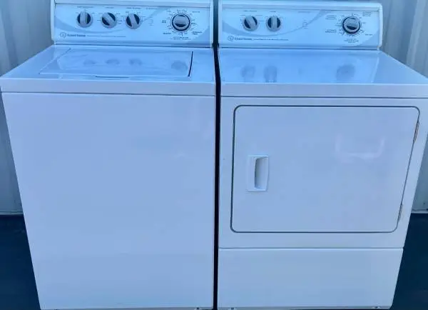 Speed Queen Washer and Gas  Dryer