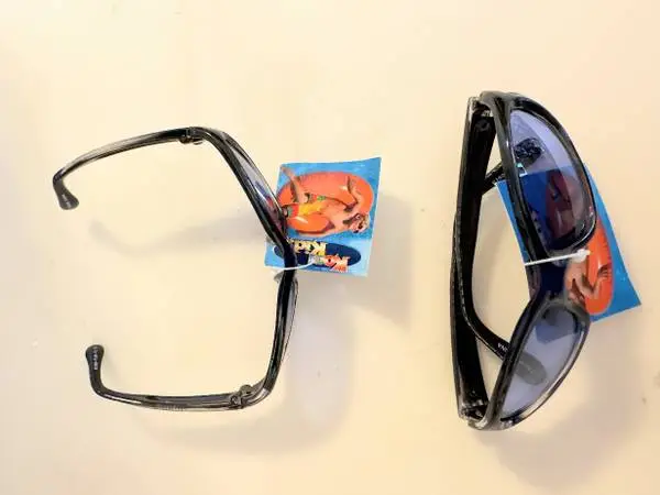 300 pair of KIDS sun glasses new individually wrapped