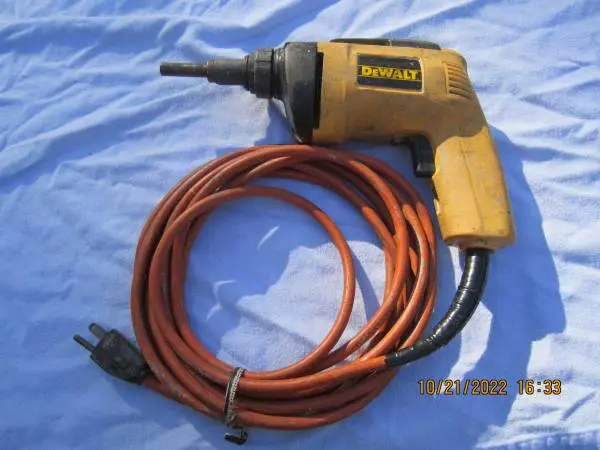 DeWalt Screw Gun