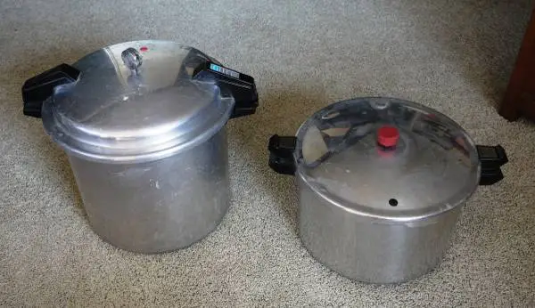 Pressure Canner - lot of two