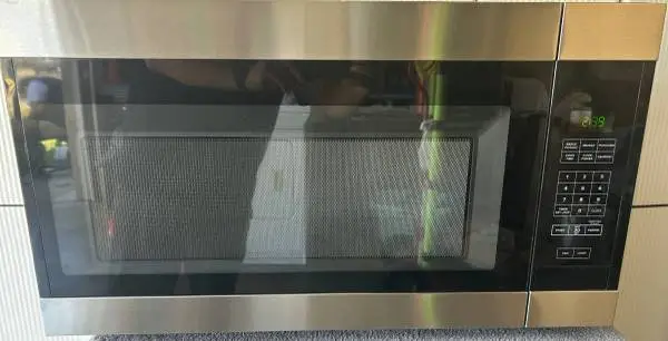 Amana Over the Range microwave/hood 30” Width