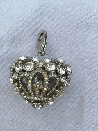 Crystal pendant to attach to keychain or necklace