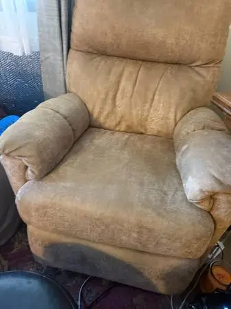 Swivel rocker recliner