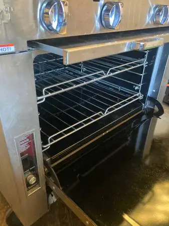 4 burner stove