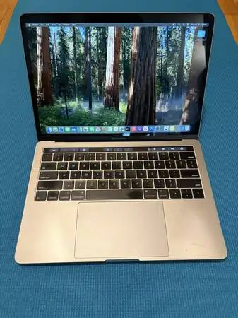 2019 Macbook pro 13 A1989 512GB/ touch bar
