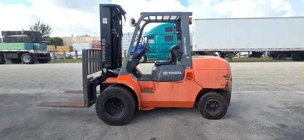 Toyota Forklift 7FDU45 10000 LB Diesel