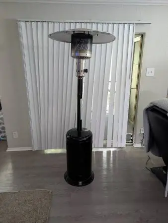 47,000 BTU PROPANE OUTDOOR PATIO HEATER WITH FULL 20 LB. TANK