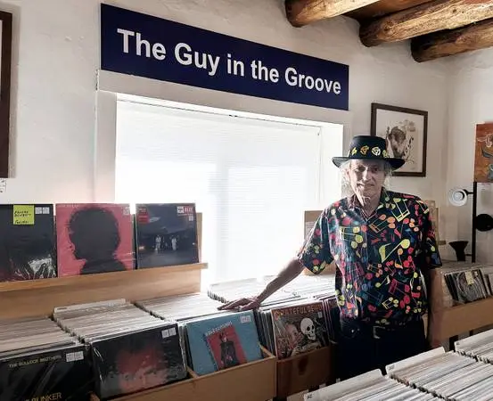 I buy records, Santa Fe--will travel