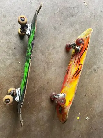 ((((SKATEBOARDS AND PARTS))))