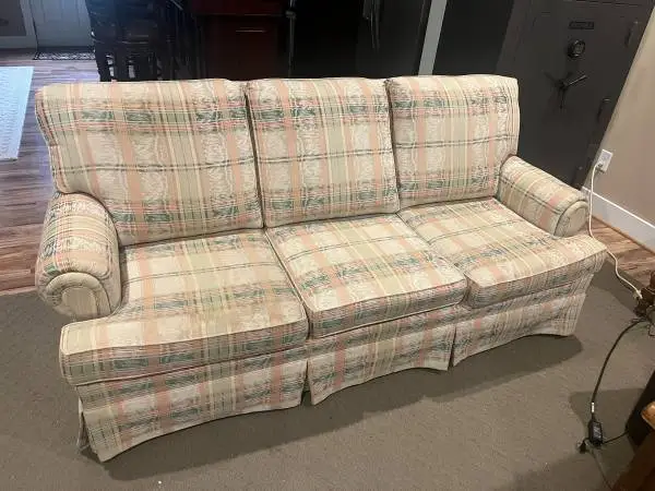 Broyhill quality Sofa, Love Seat and Ottoman - Like New, One Owner