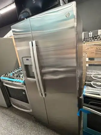 STAINLESS STEEL SIDE BY SIDE FRIDGE GE