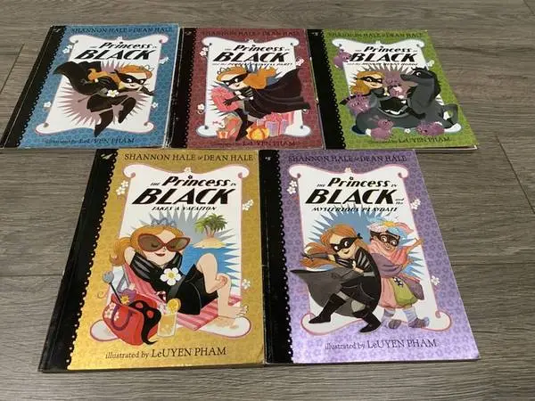 ♥ THE PRINCESS IN BLACK by SHANNON & DEAN HALE 5 Smashing Adventures