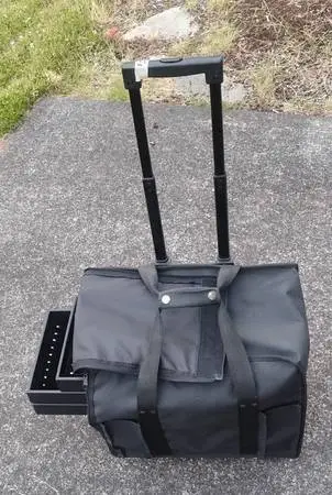 Jewelry Display Carrying Case Rolling With Trays nice LOOK