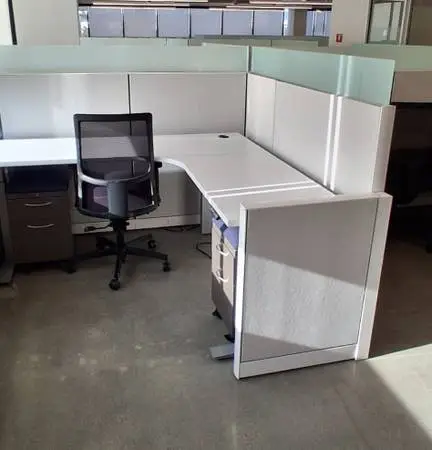 Allsteel Office Cubicles*Pristine*40 Available*6x6