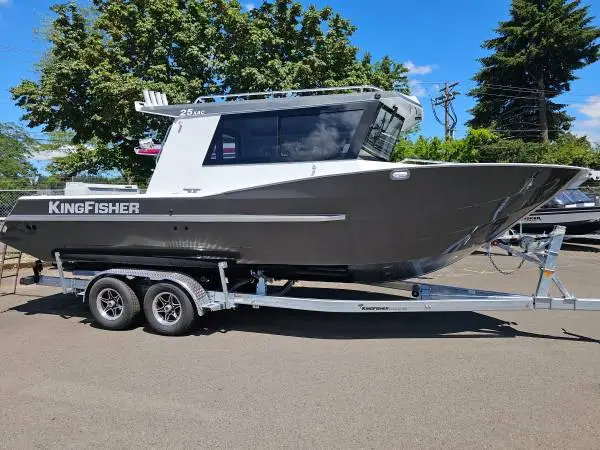 2027 Kingfisher 2525 XAC