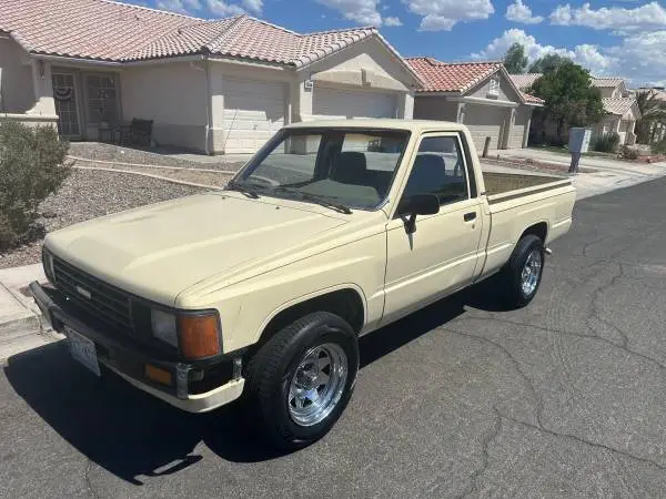 1986 Toyota pick up low miles