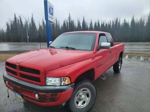 $4500 OBO 1997 RAM 1500 298,000 MILES