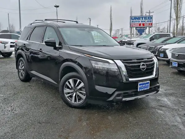 2023 Nissan Pathfinder SL Sport Utility 4D