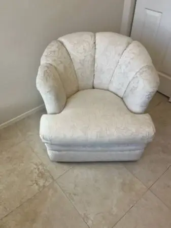 Post Modern La-Z-Boy Scalloped Barrel-Back Swivel Accent Chair