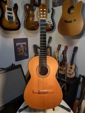 LUTHIER MADE NEIL PHILLIPS CLASSICAL GUITAR