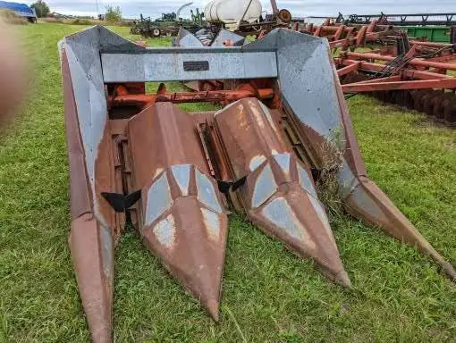 Gleaner 330 corn head