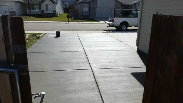 CONCRETE SERVICES. FREE ESTIMATES.