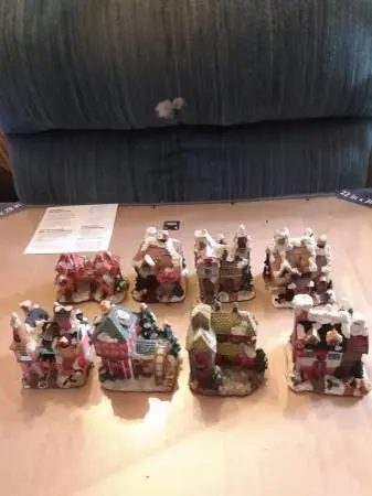 8 Small Christmas Houses Nick Knacks