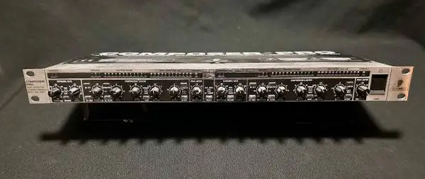 Behringer MDX-2200 Composer Pro