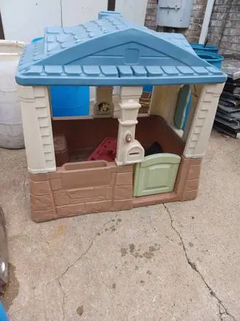 PLAYHOUSE