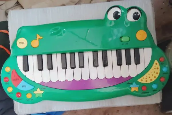 🎹 Baby Genius Musical Instrument Keyboard - Piano