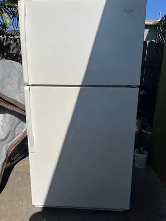 Used Whirlpool Refrigerator/Freezer 20.5 Cu Ft