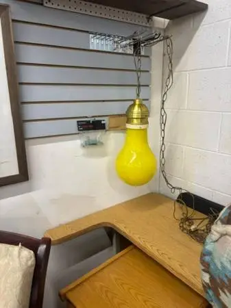 Unique Style Yellow Light Bulb Swag Lamp