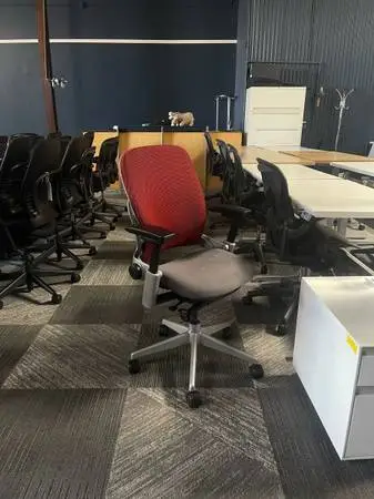 SteelCase Leap V2 - Fully Adjustable