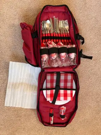 2 Person Picnic Backpack Set Red & Blue.