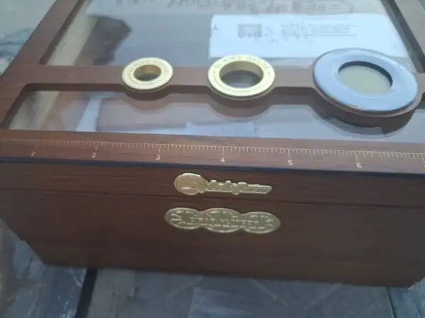 New  $79 cigar humidore  keeps cigars fresh